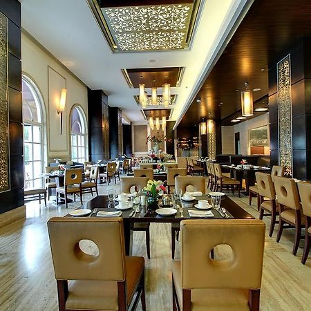 The Pllazio Hotel Gurgaon Extérieur photo