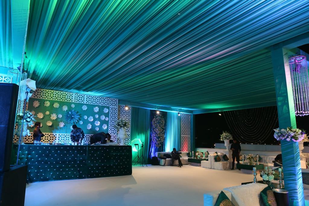 The Pllazio Hotel Gurgaon Extérieur photo