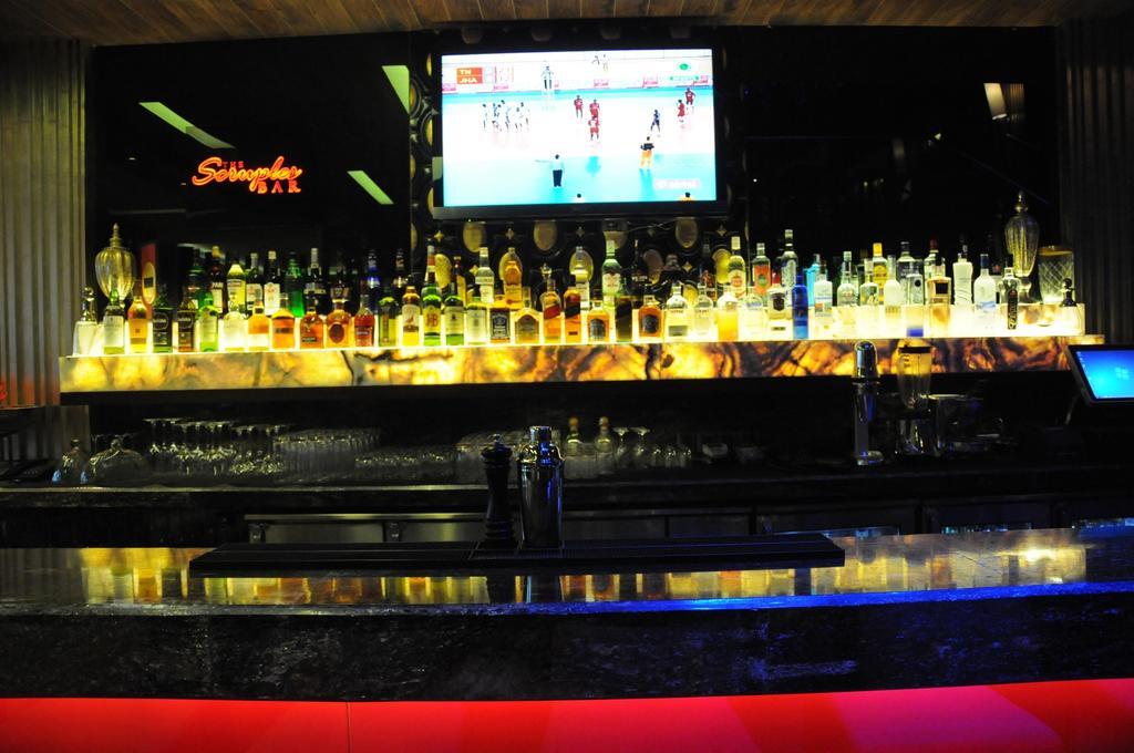 The Pllazio Hotel Gurgaon Extérieur photo