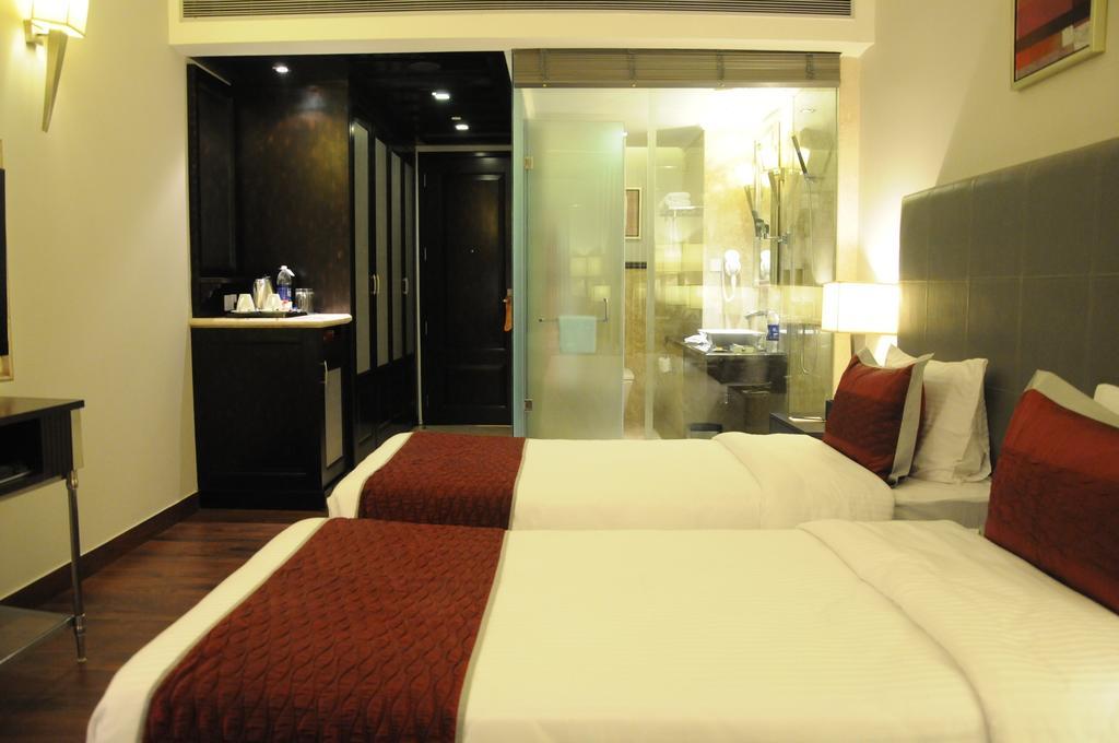 The Pllazio Hotel Gurgaon Extérieur photo