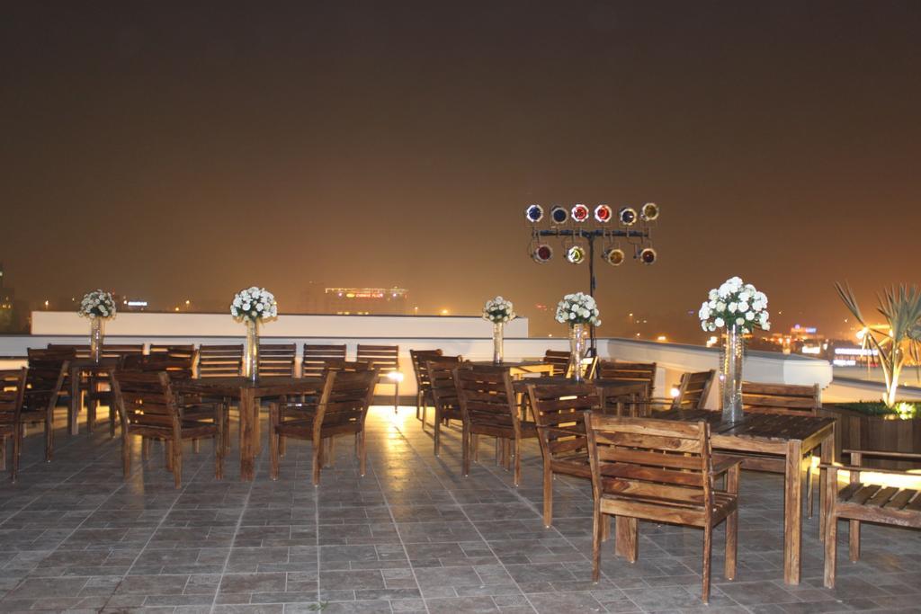 The Pllazio Hotel Gurgaon Extérieur photo