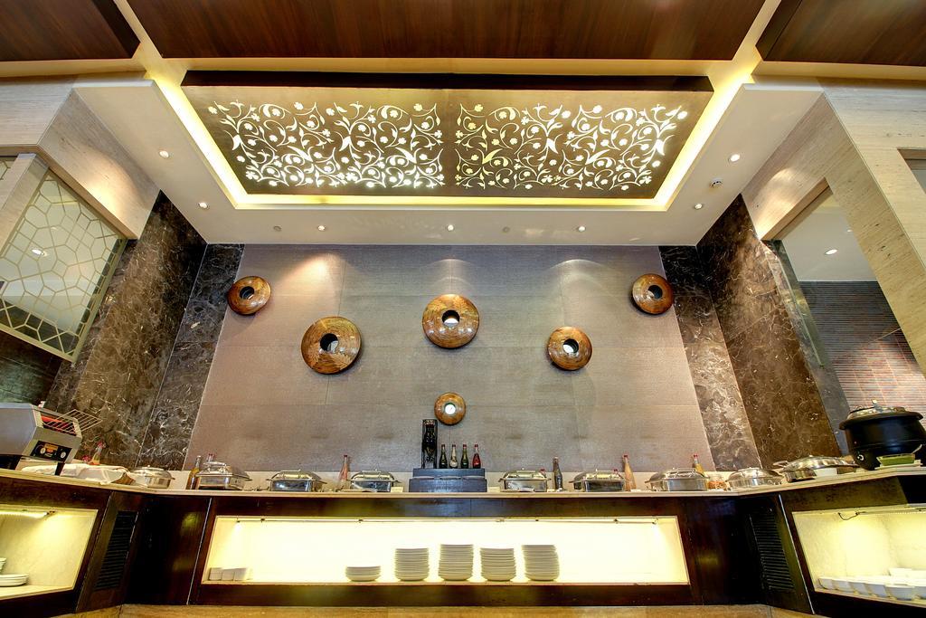 The Pllazio Hotel Gurgaon Extérieur photo