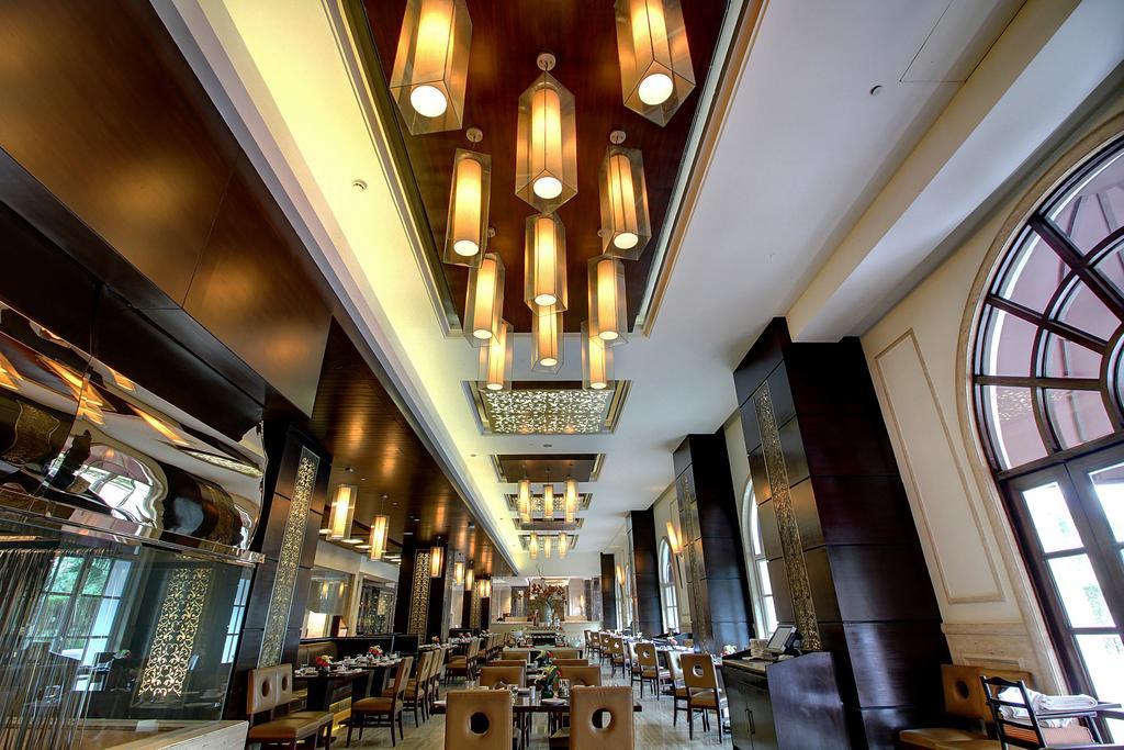 The Pllazio Hotel Gurgaon Extérieur photo