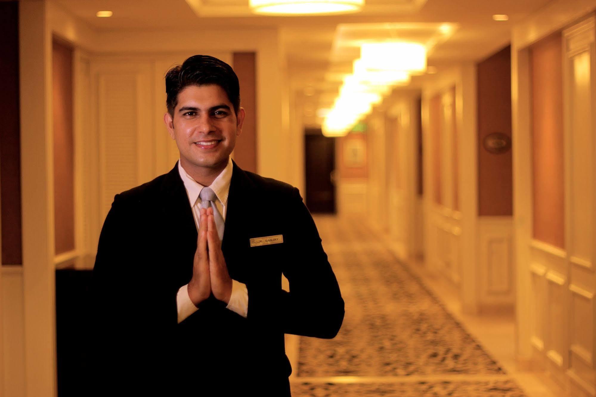 The Pllazio Hotel Gurgaon Extérieur photo