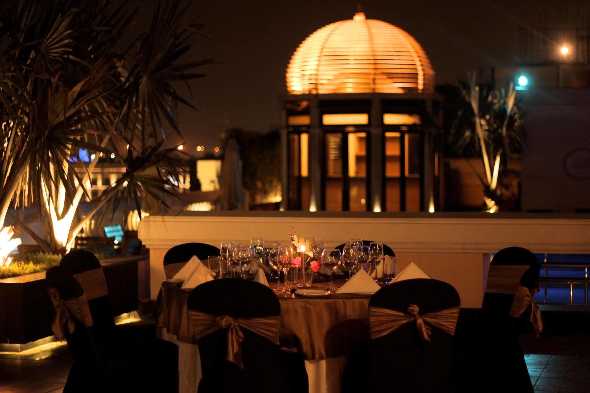 The Pllazio Hotel Gurgaon Extérieur photo