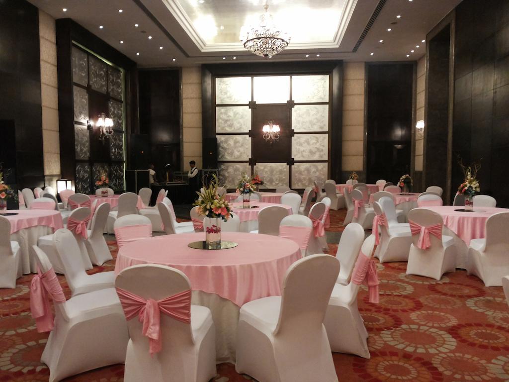 The Pllazio Hotel Gurgaon Extérieur photo