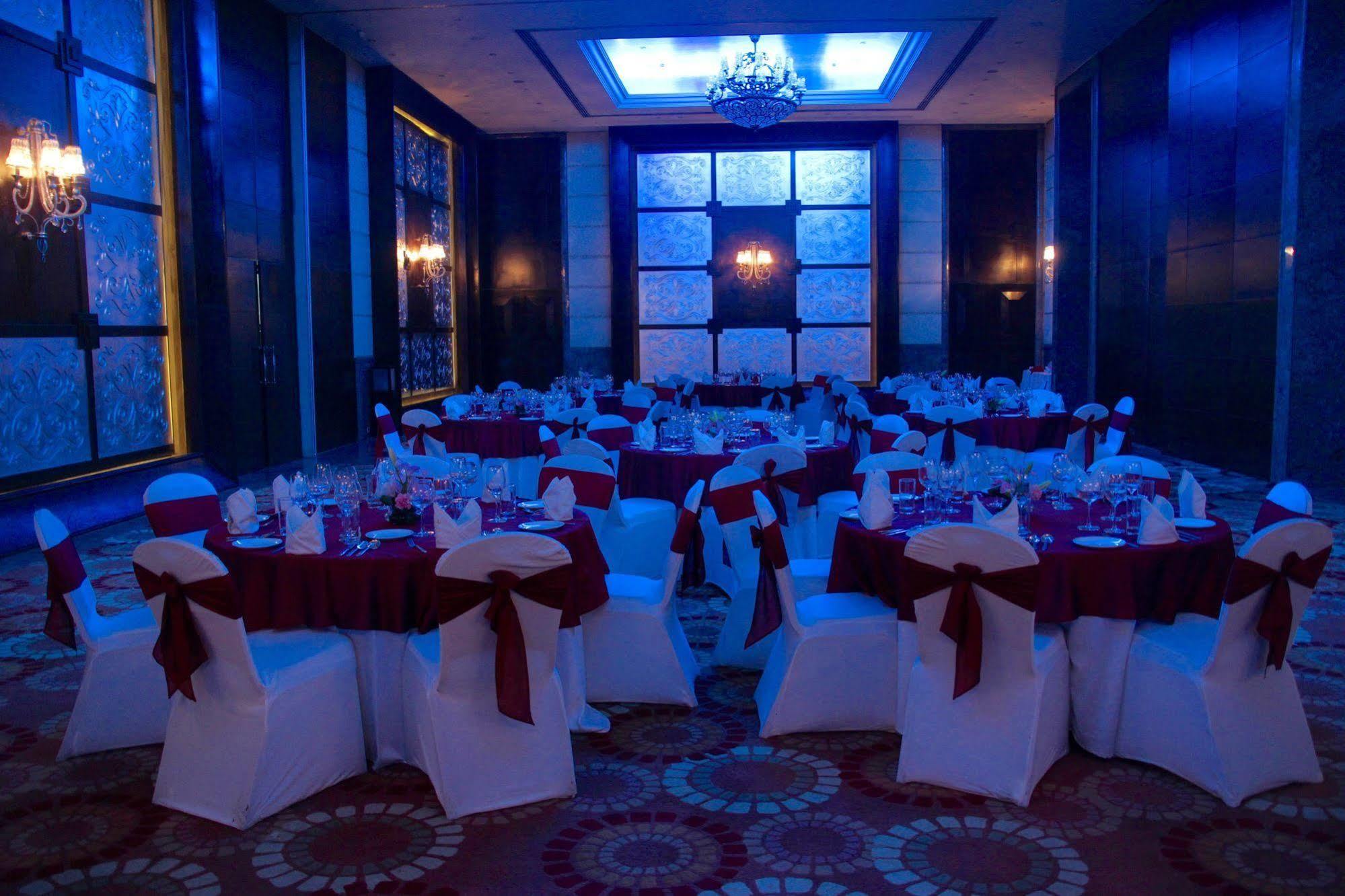 The Pllazio Hotel Gurgaon Extérieur photo